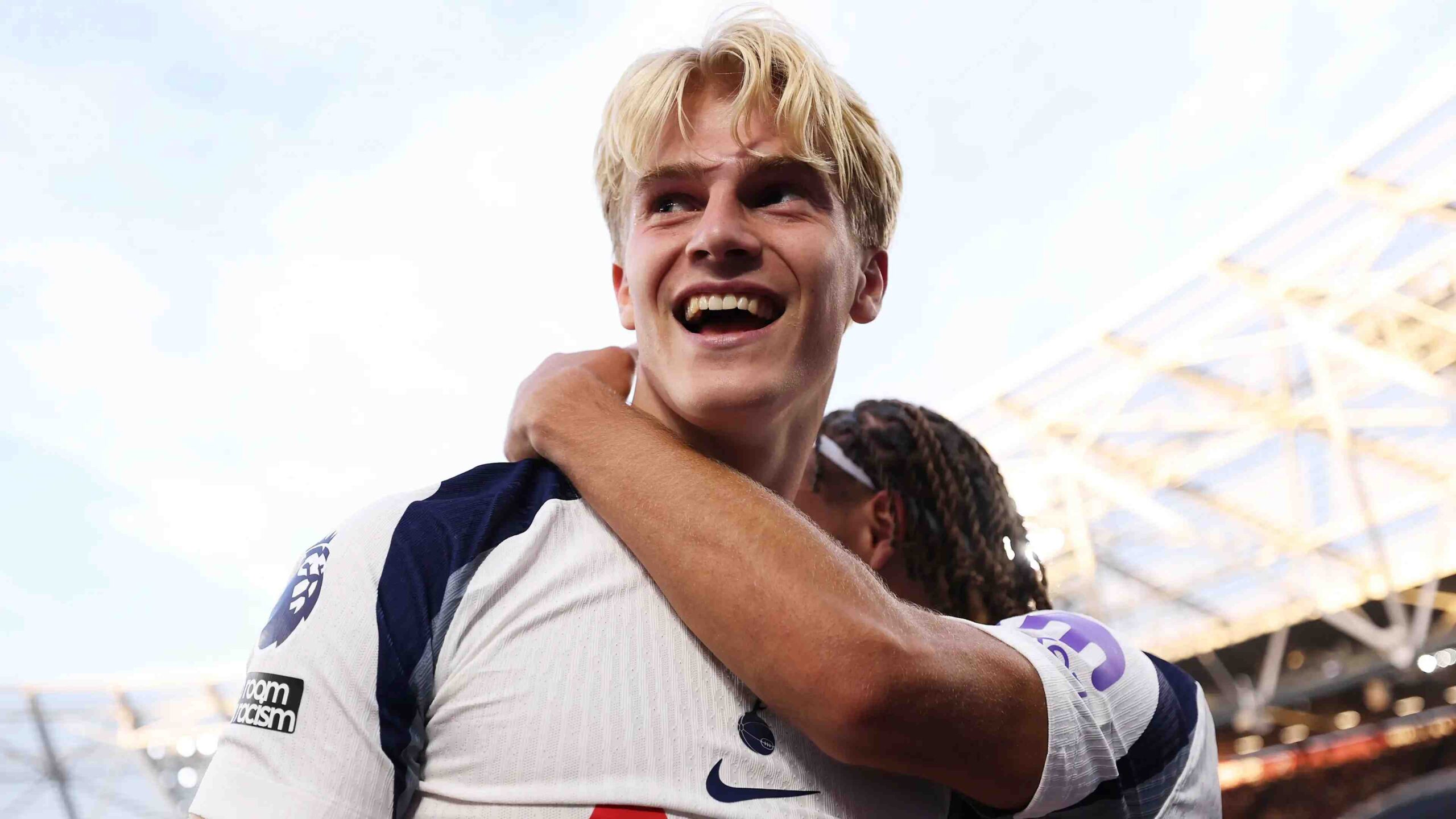 Lucas Bergvall Informs Tottenham He Wants to Leave This Summer